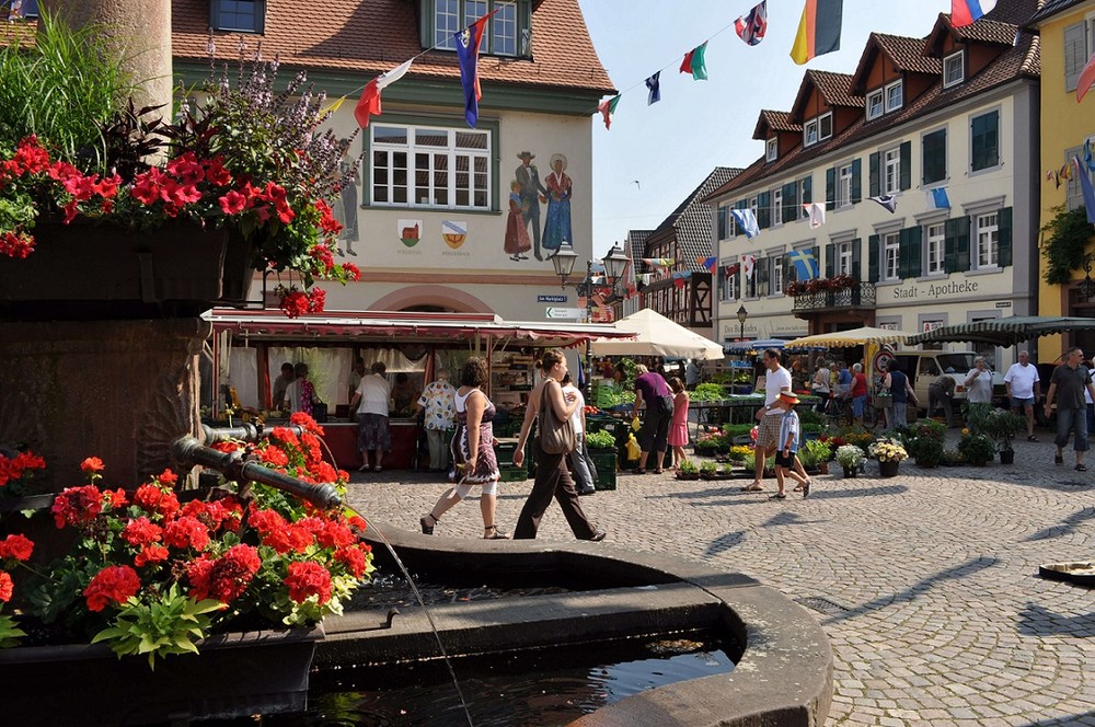 Haslach Altstadt mit Marktplatz und Wochenmarkt